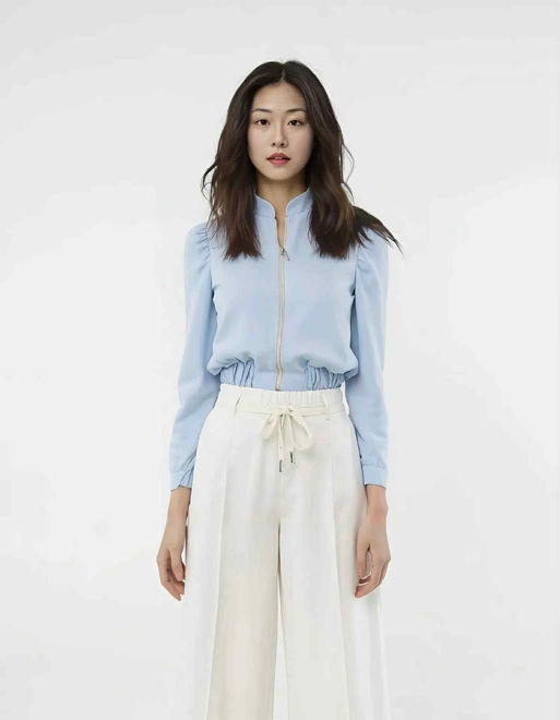 Kép: La Pierre Babakék Dzseki