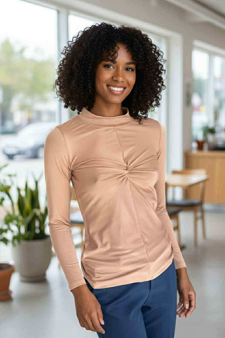 Kép: Világos Barna Félgarbós Hosszú Ujjú Felső