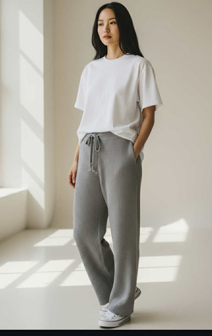 Kép: Szürke Laza Melegítő Nadrág