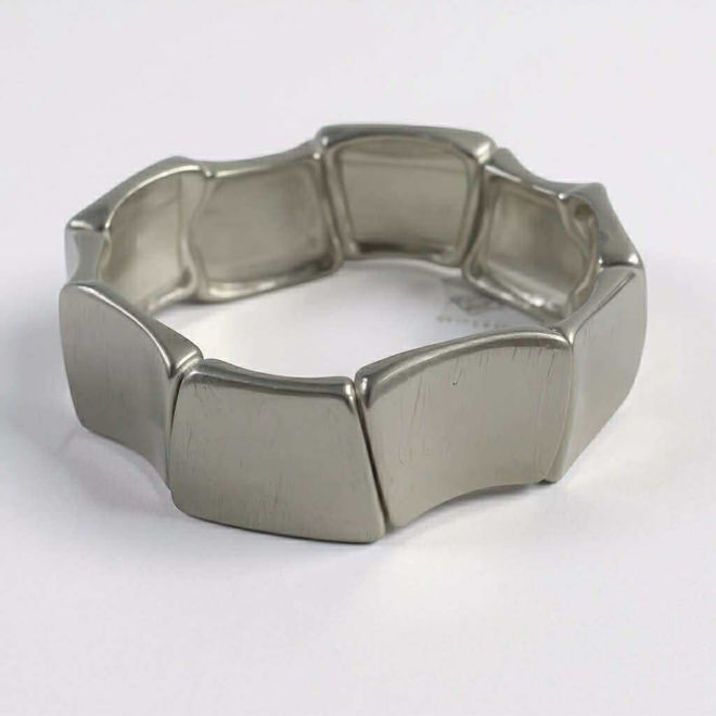 Kép: Ezüst Gumis Tégla Mintás Karkötő