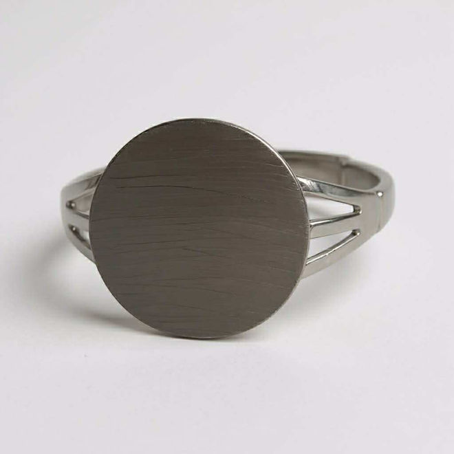 Kép: Ezüst Kör Alakú Gumis Karkötő